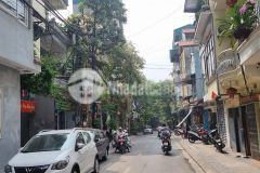 Hiếm, mặt phố an xá, ba đình, vỉa hè, ô tô tránh, 2 mt, kd sầm uất, 45m2x4t. chỉ 5.5 tỷ.