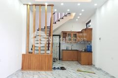 Bán gấp nhà cầu diễn, 34m, 5t, giá 3.2 tỷ nhà đẹp ở ngay, oto đỗ gần.