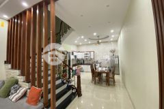 Nhà 5 tầng thiết kế hiện đại,vị trí sát hồ himlam thạch bàn ngõ ô tô vào