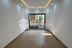 Cầu giấy, nhà 32m2, 6 tầng mới tinh, khu vực đắc địa đẹp