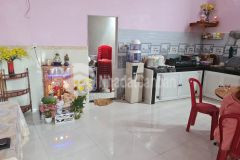 Bán nhà 2 tầng tôn đản cách đường 2 căn nhà giá 185 tỷ.