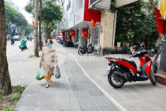 Mặt phố, kinh doanh sầm uất, vỉa hè rộng phố thái hà, đống đa. 0911554873.