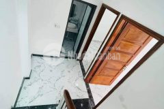 Bán nhà ngõ phố lạc long quân tây hồ. diện tích 31m2 5 tầng mặt tiền 4,8m giá 3tỷ 950.