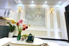 Bán nhà riêng quan nhân, 42m, 5 tầng, ô tô gần, nhỉnh 4 tỷ. lh 0975124520.