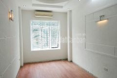 Cần bán gấp nhà hoàng mai 5 tầng 60m2, 4 p. ngủ, 0986048568. ô tô đỗ cửa.