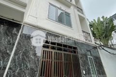 Ban nha đâu phô trân quôc hoan câu giây dt 50m2 gia hơn 4 ty cach phô 30m lô goc