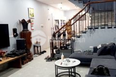 Tôi bán nhà nguyễn chí thanh 47m2 3 tầng phân lô ô tô đỗ cửa 30m ra phố lớn giá 5.6 tỷ