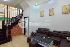 Bán gấp nhà nguyễn đình hoàn, cầu giấy.dt 35m x5t, mt 4m, giá 3,7tỷ.