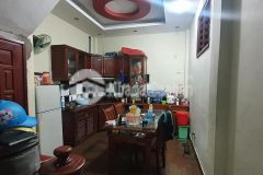 Bán nhà phùng khoang lô góc 40m2 5 tầng 3.6 tỷ