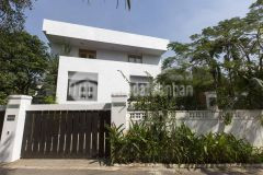 Bán biệt thự khu phương nam mặt tiền đường hoàng lê kha,hướng tây nam.