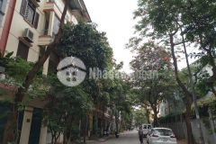 Chính chủ bán gấp nhà đất nguyễn hữu thọ, linh đàm, dt 90 m2, sổ đỏ, ô tô, nhỏ 8 tỷ.