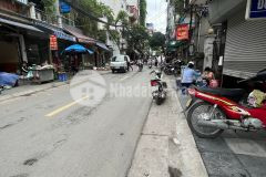 Bán nhà riêng dốc tam đa, tây hồ, vị trí đẹp, ngõ thông, gần phố.