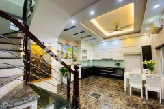 Định cư nước ngoài bán nhà 98m2 mặt phố trương định, 13,8 tỷ