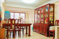 Cần bán nhà trung tâm cầu giấy nhà đẹp ở ngay sổ vuông ngõ gần phố giá nhỉnh 5 tỷ