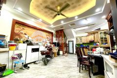 25m ra mặt phố vọng 40m2 5 tầng 5m mặt tiền giá nhỉnh 5 tỷ.