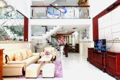 Nhà 4 tầng cực đẹp,hẻm xe hơi khu vip nguyễn văn lượng,p.17,gvgiá tốt.