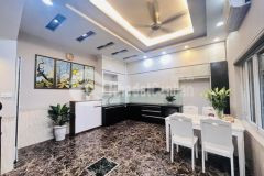 Bán nhà đẹp full nội thất phân lô vũ tông phan 4 tỷ 3.