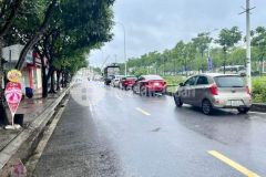 Thạch bàn long biên, nhà mới 40m2, ngõ ô tô