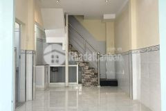 Nhỉnh 3ty có ngay nhà gần chợ cây quéo hẻm thông có thể kinh doanh buôn bán. 2 lầu