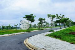Bán lô đất chính chủ khu dân cư hiện hữu, đối diện vinhomes sắp xây dựng của vingroup, sân golf