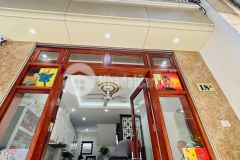 Bán gấp nhà pháo đài láng, đống đa, dt 42mx4t, mt3,5m. giá 5,350 tỷ.