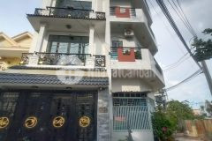 Bán nhà đường gò ô môi quận 7 dt 100mv chỉ 9.1 tỷ xe hơi vào nhà.