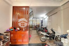 Nhà dân ngõ ngách thoáng 5 tạ đỗ cửa 9 phòng cho thuê. cầu giấy. 54m 6 tầng mt 5 giá 7.85tỷ