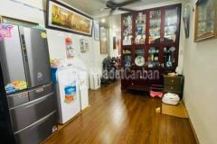 Cần bán nhà đội cấn ngõ oto dt 40m2 giá nhỉnh 5 tỷ