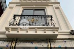 Chính chủ cần bán nhà cầu giấy,54m,5t,4.2m giá chỉ 5.8 tỷ lh hải cg 0966866250