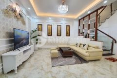 Bán nhà phố vọng 15m ra mặt phố 45m2 5 tầng 5m mặt tiền chỉ 5.2 tỷ.