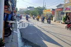 Hxh lô góc, dt 75m2, shr, 3 lầu 5pn nguyễn văn quá q12. giá 3.6 tỷ.
