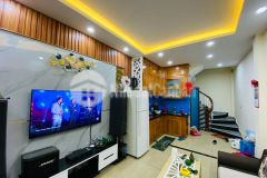 Bán nhà khương trung 42m2 5 tầng giá 5 tỷ lh em vân 0384365907