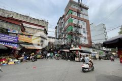 Hiếm bán nhà phùng khoang, ngay gần chợ, kinh doanh sầm uất, ô tô, 42m x 6t, mt 4.5 m