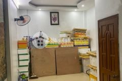 Nhà hiếm đẹp phố nguyễn đình hoàn cầu giấy. diện tích 38m2 5 tầng mặt tiền 3.5m giá 4tỷ 800