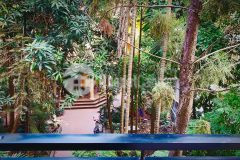 Bán nhà hoàng hoa thám 46m2x5 tầng mặt tiền rộng ngõ rộng 3m giá 5.2 tỷ