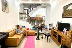 Bán nhà 2 mặt thoáng đường thuỵ khuê, gần phố, mt 4m, 44m2, 5pn 4.99 tỷ tây hồ.