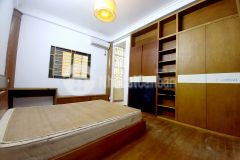 Cần bán gấp nhà hoàng quốc việt, cầu giấy, 5 tầng, 50m2, nhỉnh 5 tỷ, 0979043636