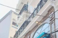 Bán gấp 2 căn,2 sổ,hxh,chấn hưng,8x8m,3 lầu, 6.8 tỷ,còn tl