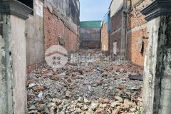 Đất ngang tới 5m mà hẻm ô tô khó tìm thấy hiện nay, đã xuất hiện ạ.