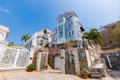 Bán gấp biệt thự diện tích đẹp đường lương văn can p.2