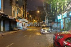 Oto vào nhà khỏi lo mưa nắng 40m2 trần khát chân 4 tỷ