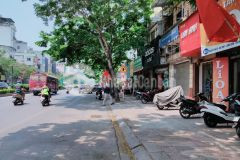 Bán nhà mặt phố nguyễn văn cừ, 104m2, mt 5m, vỉa hè rộng, kinh doanh đỉnh, chỉ 22.5 tỷ.