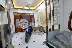 Chủ cần bán gấp nhà phố xốm, 35m, 4t, giá 2.15ty