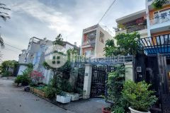 Nhà 1 trệt 2 lầu, ngay kddt vạn phúc, 100m2, giáp sông, giá 8,6 tỷ, tp thủ đức