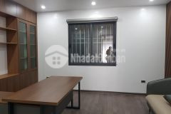 Nhà đẹp đức diễn 50m2, 5 tầng, mt 4.2m 2 mặt thoáng 3 phút ra quận ủy bắc từ liêm. nhỉnh 3 tỷ.