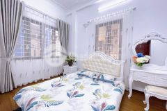 Bán toà nhà láng 45m 8 phòng 6.45 tỷ