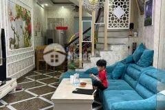 Bán nhà hoàng hoa thám, mặt ngõ, kd nhỏ 42m2, 4m, giá chỉ 5.26 tỷ.