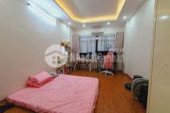 Bán nhà tô vĩnh diện 45m2 5 tầng giá 4.2 tỷ lh em vân 0384365907