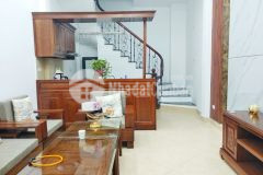 Bán nhà lạc long quân, ngõ thông, 15m ô tô đỗ, 33m2, 4.5m, giá nhỉnh 4 tỷ.