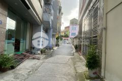 Bán nhà trâu quỳ, 3 tầng ở được luôn, 65m2 giá 4,4 tỷ đường 5m.lh 0336050957